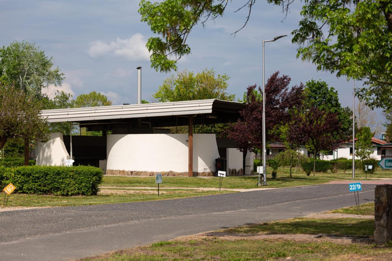Aranypart Camping & Apartments Siofok Exterior photo