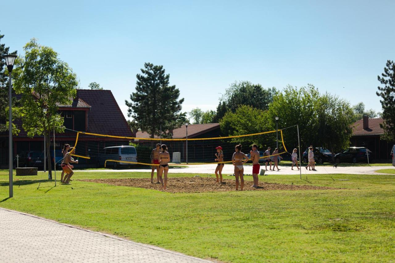 Aranypart Camping & Apartments Siofok Exterior photo