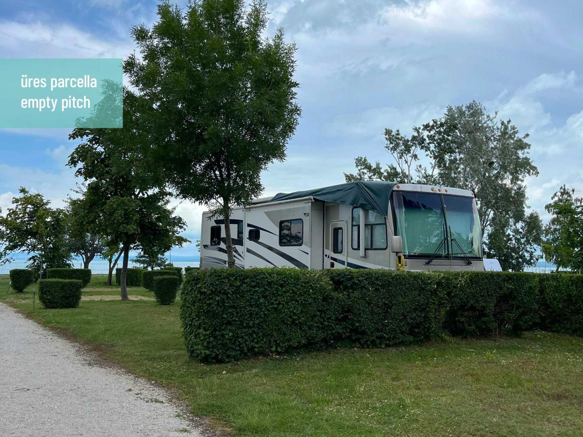 Aranypart Camping & Apartments Siofok Exterior photo