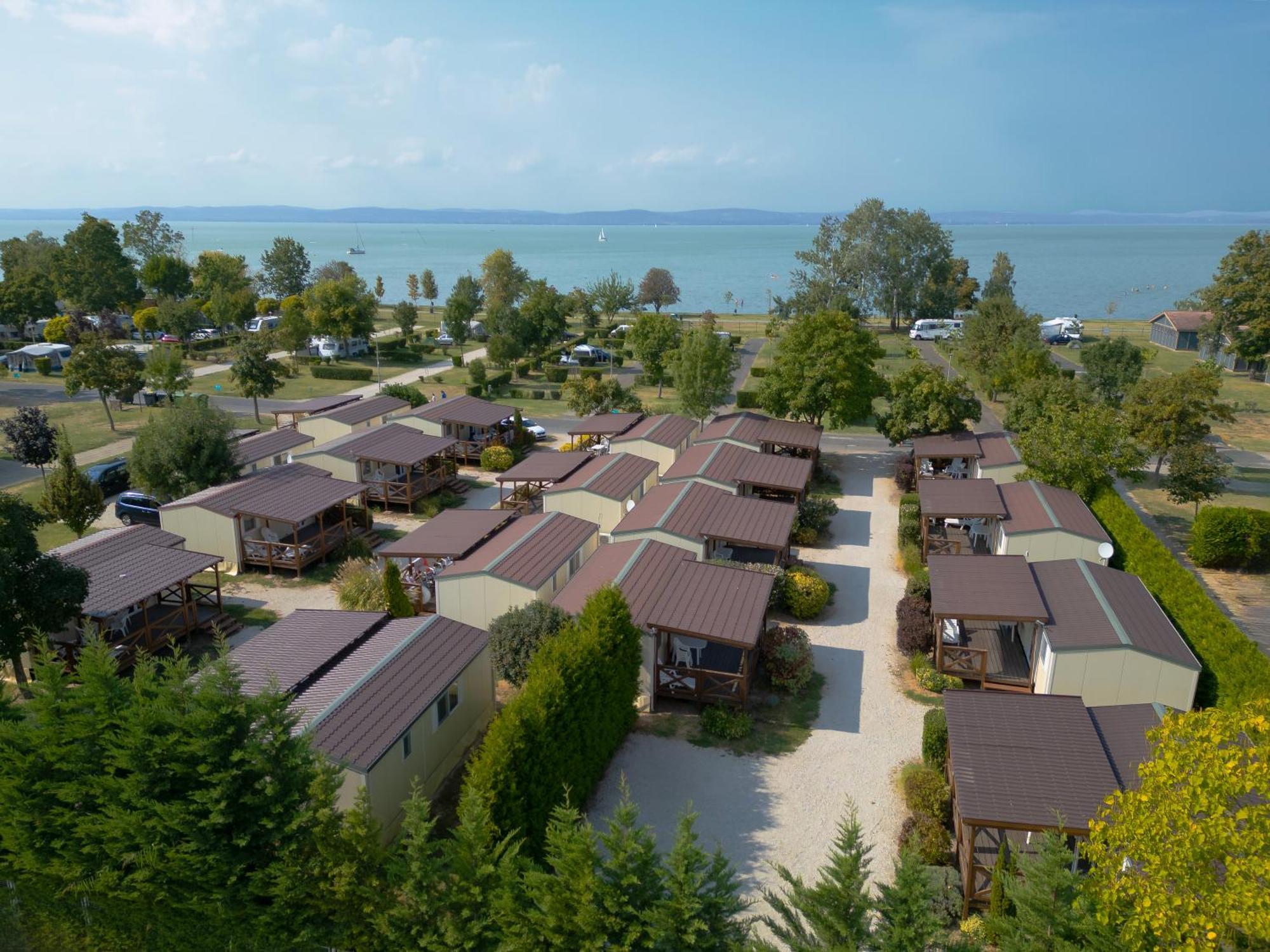 Aranypart Camping & Apartments Siofok Exterior photo